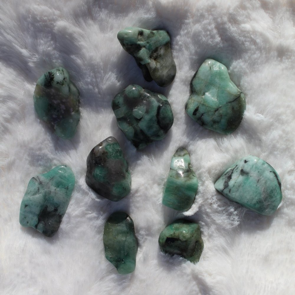Extra Quality Emerald Tumbles